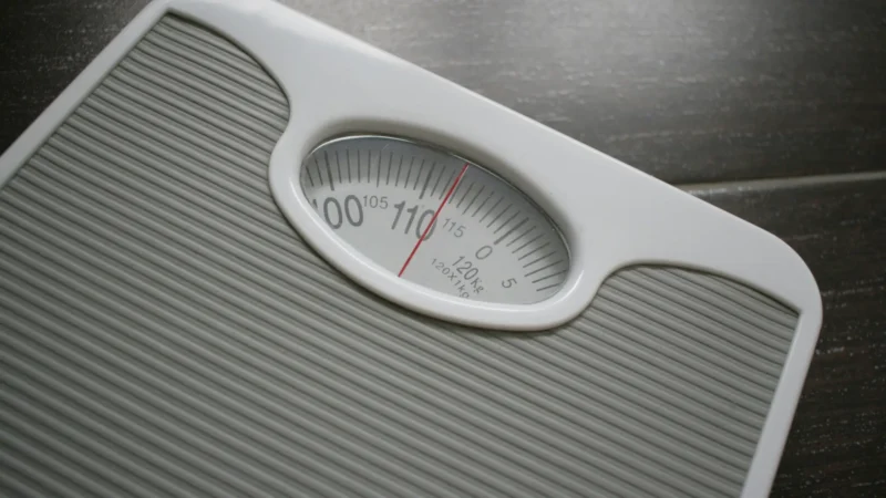 Free BMI calculator with chart showing healthy weight range and WHO BMI categories for adults and children